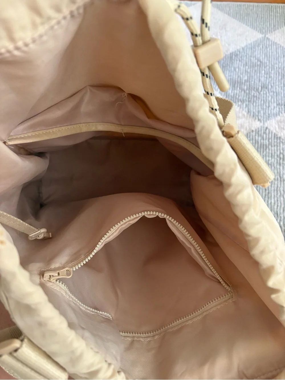 BEIS Cream Drawstring Tote-Style Backpack